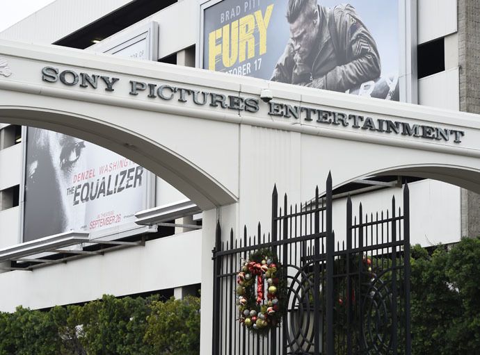 Obama condemns Sony’s decision to drop film, says US must pass cyber bill