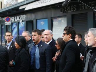 Benjamin Netanyahu criticised over his behaviour at Paris solidarity march