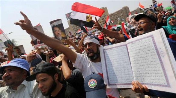 Protesters in Egypt hold fresh rallies