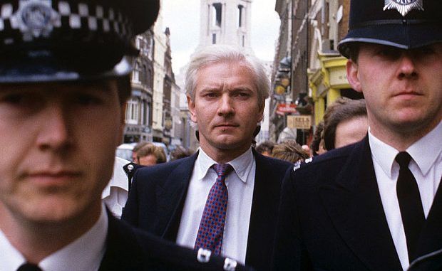 Harvey Proctor's home searched in child sex abuse investigation
