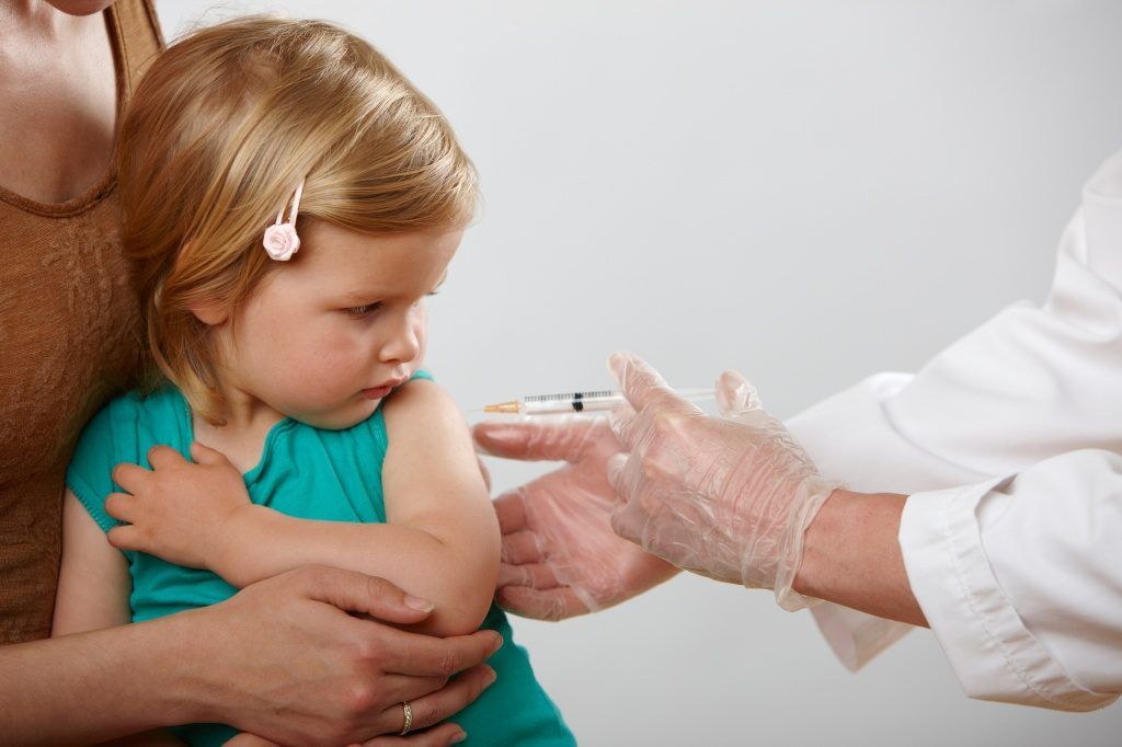 'Why NOT vaccinating my kids was the best decision I ever made' Mother of eight explains