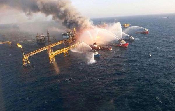 Fire Blazes On Oil Platform In Gulf Of Mexico - 300 Evacuated
