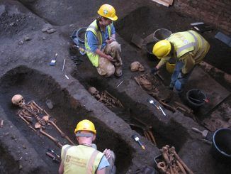 Archaeologists Find Medieval Graveyard Beneath Cambridge College