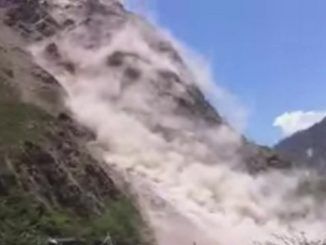 Video: Nepal Earthquake Triggers Landslide Near China Border