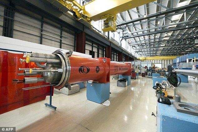 China build a 'megacollider' twice as large as CERN's LHC