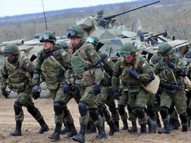 7000 Russian troops have been deployed to the border of Turkey armed with missiles and tanks