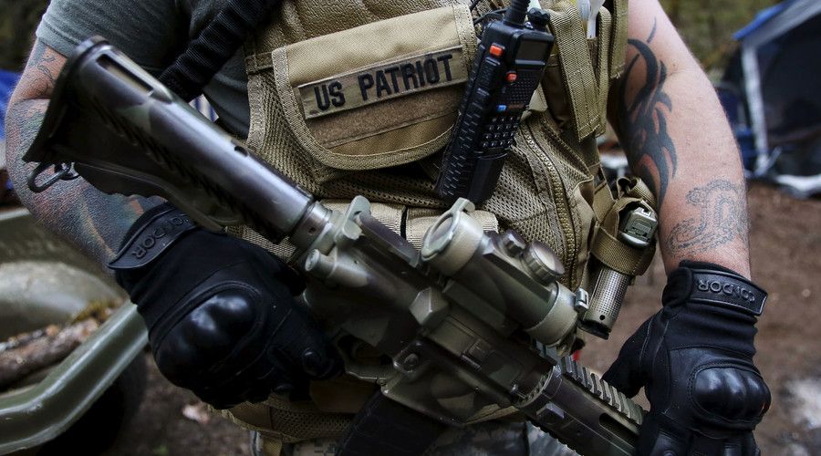 Armed milita take over federal building in Oregon