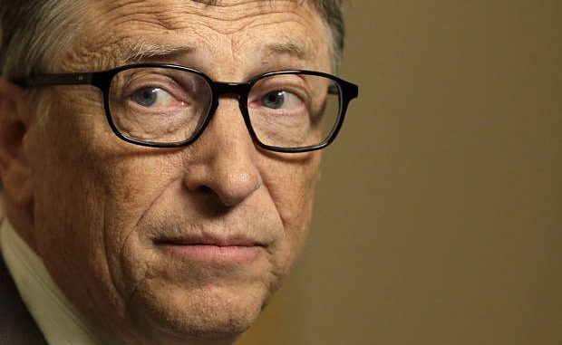 Bill Gates says he agrees with the FBI and urges Apple to grant them backdoor access to iPhone's