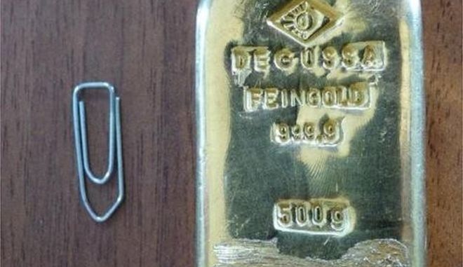 Teenager finds 'nazi gold' at the bottom of a lake in Germany