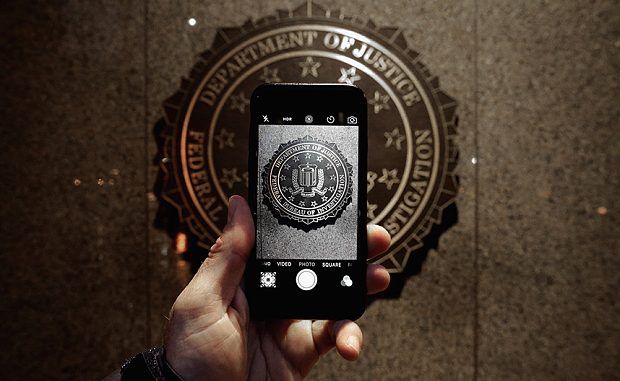 FBI threaten Apple with forcing them to release the iPhone source code
