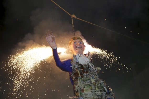 Mexicans burn Donald Trump effigies in the streets