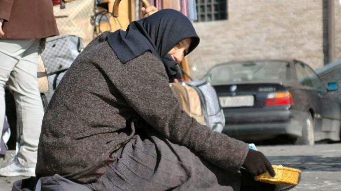 Italian Town To Fine Anyone Who Give Money To Beggars