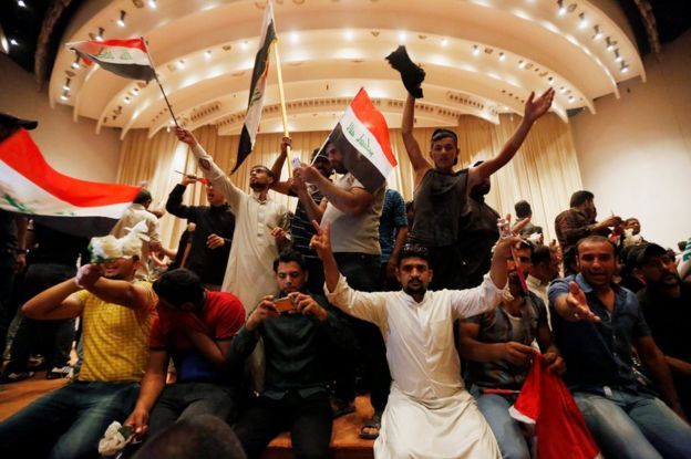 Iraq -Inside parliament