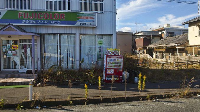 Japanese residents are leaving Tokyo en masse following Fukushima nuclear disaster