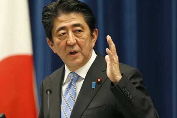 Japanese Prime Minister warns that a huge global financial crisis is about to occur at the G7 meeting