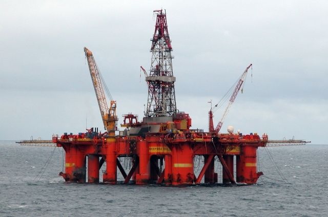 Obama Approved Hundreds Of Offshore Fracking Drills In Gulf of Mexico