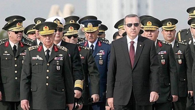 Erdogan positions himself as dictator of Turkey as he purges 20,000 'traitor citizens' from Turkey