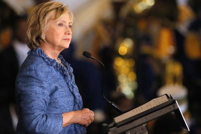 Hillary Clinton vows to amend constitution within 30 days of becoming President