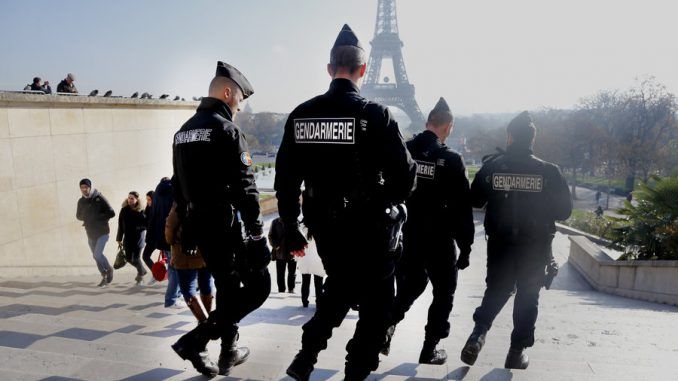 All tourists in France to be accompanied by armed guards