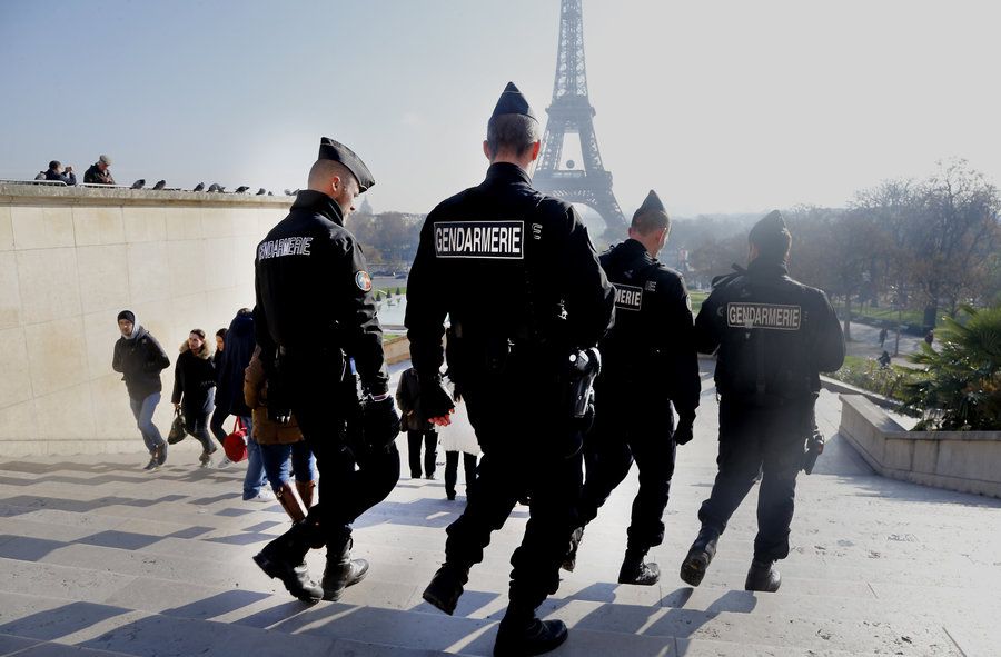 All tourists in France to be accompanied by armed guards