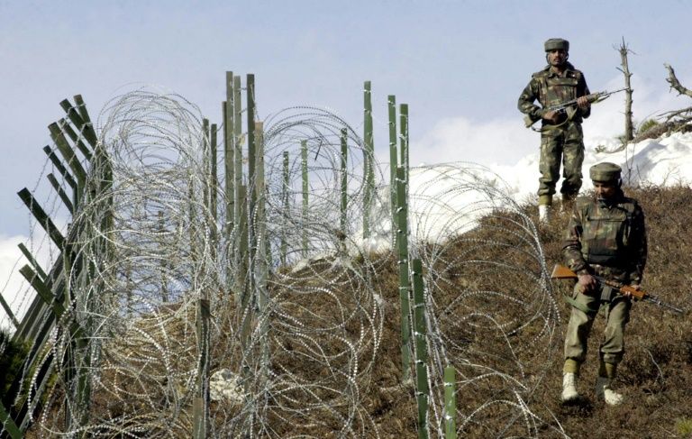 India carries out surgical strikes along Kashmir, Pakistan border