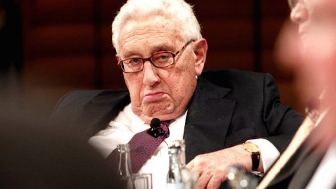 Former Kissinger CEO comes clean and admits that just 30 families completely run the world