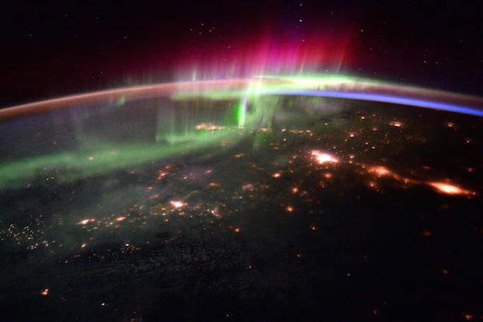 President Obama signs executive order preparing American public for space weather events