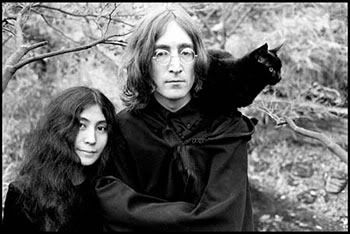 Yoko Ono and John Lennon in 1976.