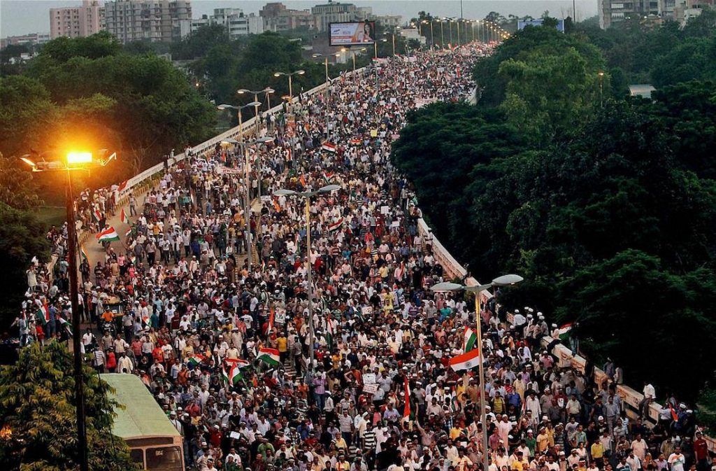 Millions of protestors in India are rising up against a ruling class determined to take away their rights and implement a ban on cash.