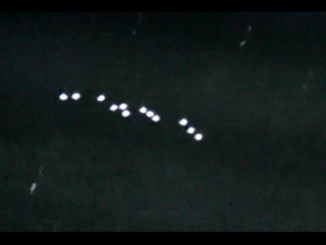 Fleet of UFOs grounds planes in Peru