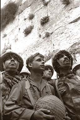 soldiers_western_wall_1967
