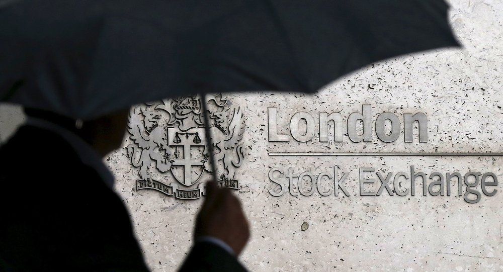 Elite banker issues chilling warning before committing suicide at London Stock Exchange