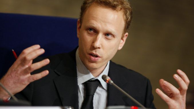 Russia collusion narrative being used to stifle dissent in US, claims Max Blumenthal