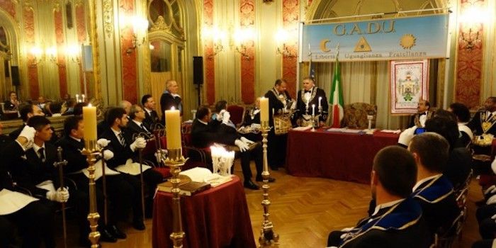 Italy bans the Freemasons
