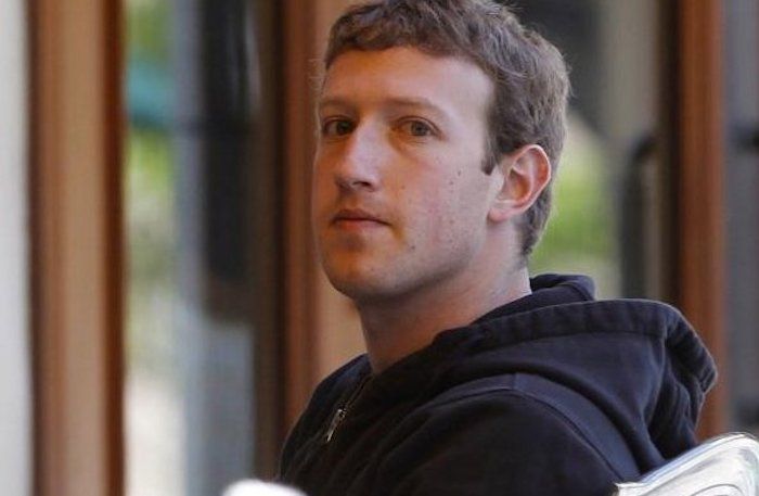 Mark Zuckerberg caught quietly, deceitfully selling his Facebook stock