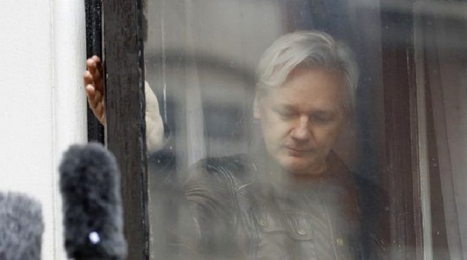 Julian Assange set to appear before Congress to debunk Russian hacking claims