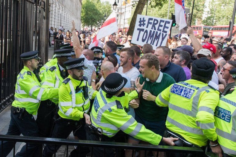 Thousands of Brits storm 10 Downing Street demanding the release of political prisoner Tommy Robinson