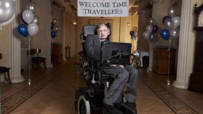 Stephen Hawking's family have invited time travelers born between 1918 and 2038 to attend his memorial service at Westminster Abbey, on June 15.