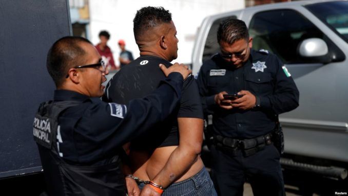 Tijuana city authorities have announced that 108 caravan migrants have been arrested in the Mexican city so far, for crimes including the possession of drugs, public intoxication, disturbance, robbery, assault, and insulting authorities.