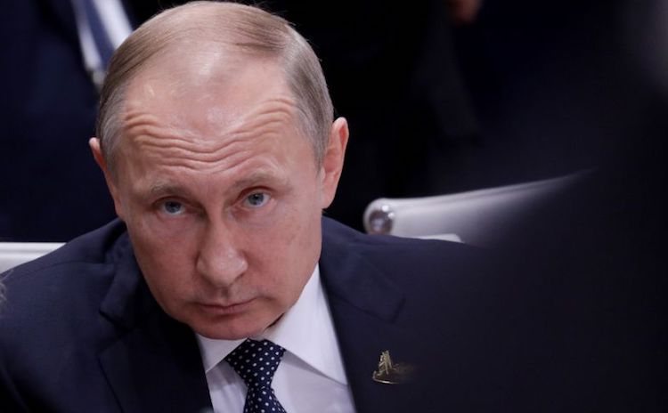 Putin threatens to ban biased Google