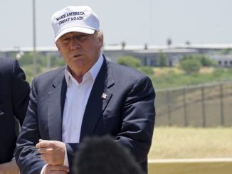Trump awards contract to start building border wall in Texas