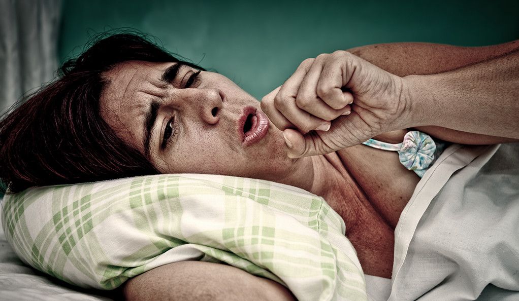 Mysterious coughing virus sweeps across U.S. making people stay in bed for a month