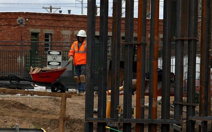 Texas to invest 2.5 billion dollars to help build border wall