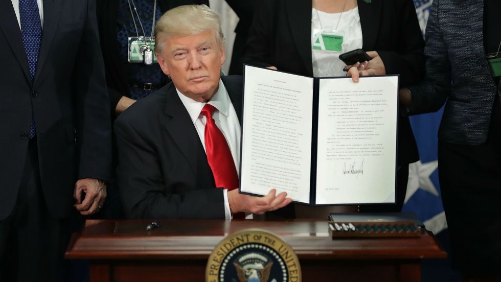 Trump to sign Executive Order to avoid shutdown and allocate more funds for border wall