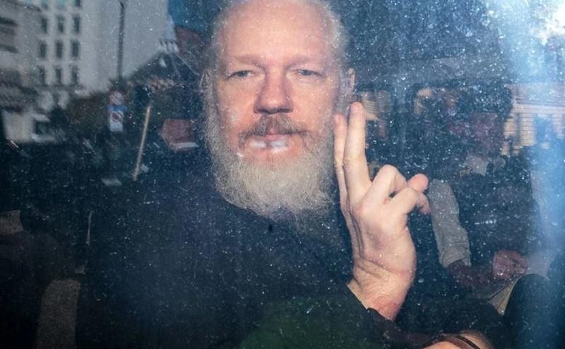 Julian Assange becomes first journalist to be charged under U.S. espionage act