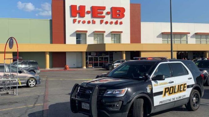 Texas restaurant apologizes after throwing out cop for carrying a gun