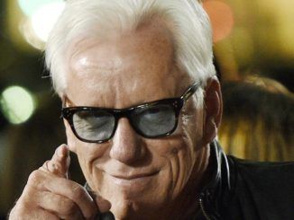 Conservative actor and legendary Twitter wit James Woods returned to the platform on Thursday after taking a 10-month sabbatical and wasted no time getting back to what he does best: melting leftist brains and making liberals cry.