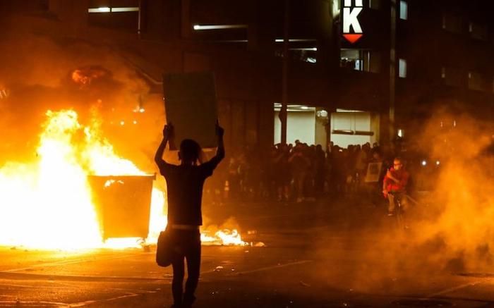 White House Press Secretary Kayleigh McEnany announced the DOJ and FBI have hundreds of live cases holding “anarchists” and leftists accountable for the widespread rioting, looting, vandalism, arson and terror across America.