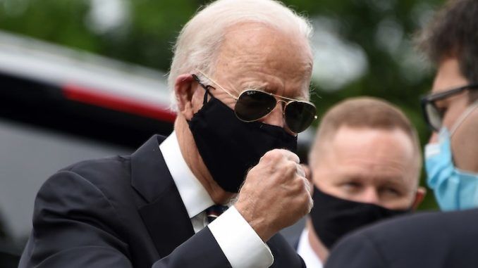 Biden orders Americans to muzzle up