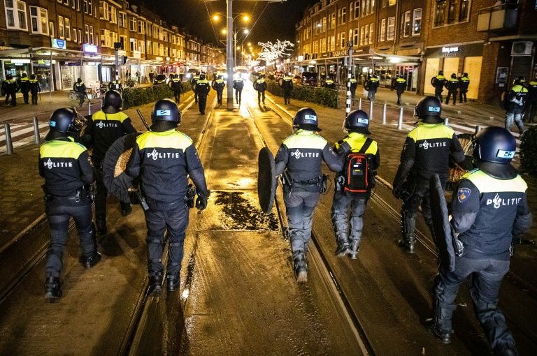 Dutch curfew